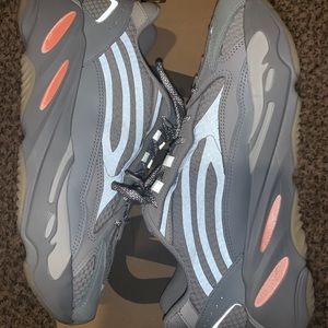 Yeezy Boost 700 V2 ‘Inertia’